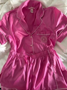 Victoria's Secret Hot Pink Short Sleeve Pajama Set with White Piping